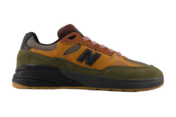 新品未使用 Stone  × New Balance Numeric New Balance Numeric Tom Knox 600 (Beige/Black) – Kinetic / Nocturnal